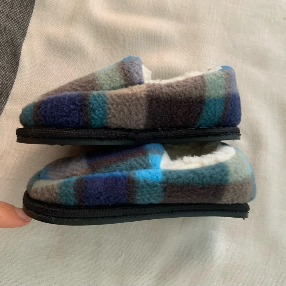 Toddler Plaid Fuzzy Hard Sole Slippers Size 3-4